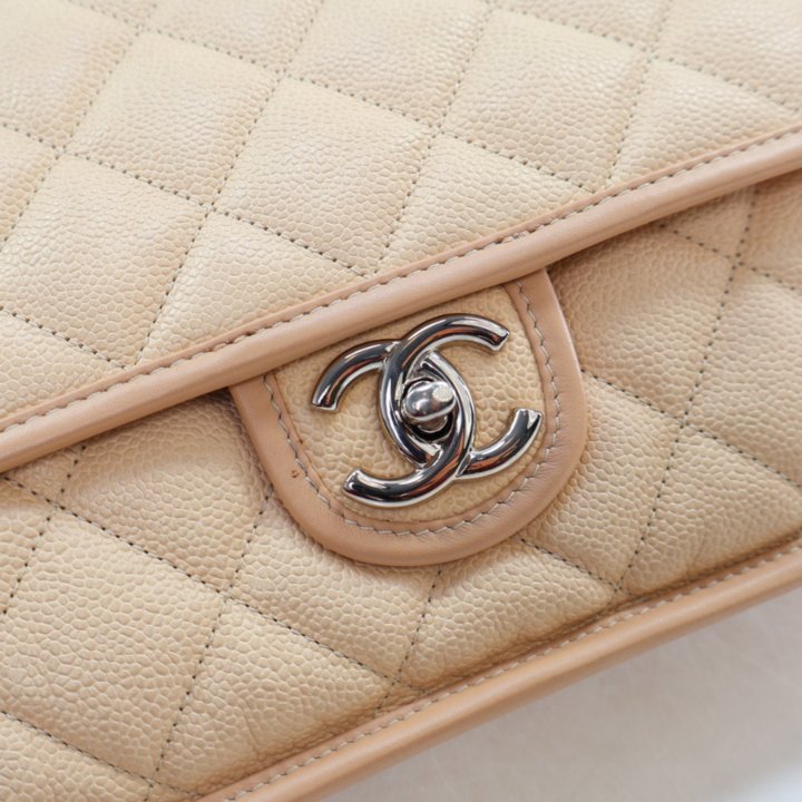 【ヴィンテージ】Rank:S☆Chanel Beige French Riviera Jumbo Vintage Chanel Jumbo Classic Flap Bag Beige Caviar Leather
