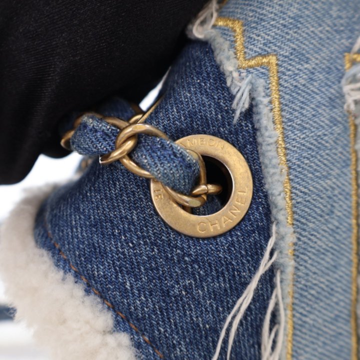 CHANEL　ロゴ生地縫い付けタンクトップ　38サイズ　超美品 楽天市場】【美品】 【希少】 シャネル タンクトップ サーフライン 38