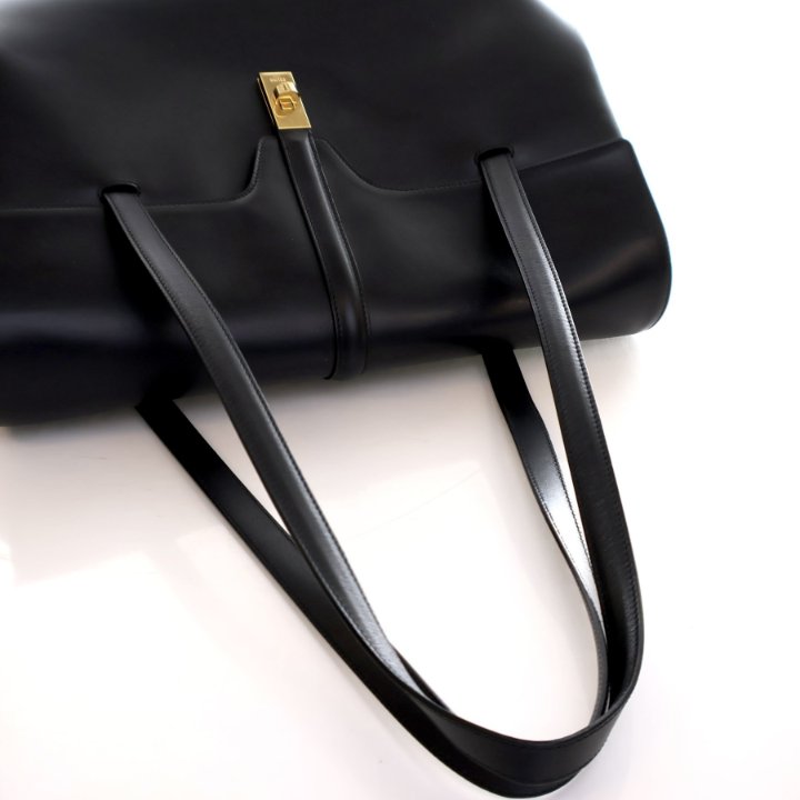 バッグ celine soft 16 Celine Large Smooth Calfskin Soft 16 - Luxe Du Jour