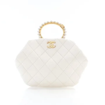 Chanel White Lambskin Pearl Crown Clutch