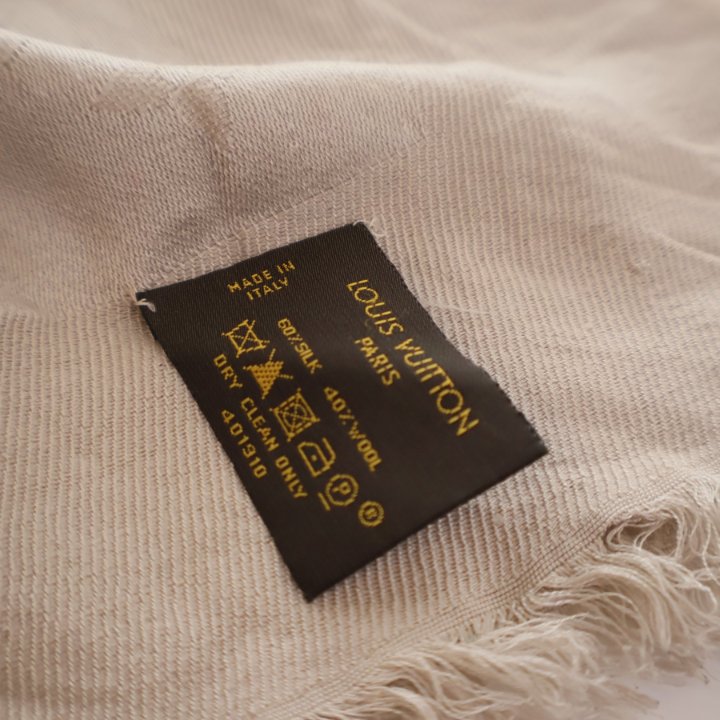 Louis Vuitton Monogram Classic Shawl - Luxe Du Jour