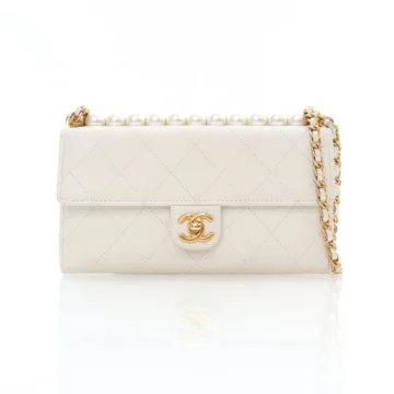 Chanel White Goatskin Chic Pearls Wallet on Chain (WOC)