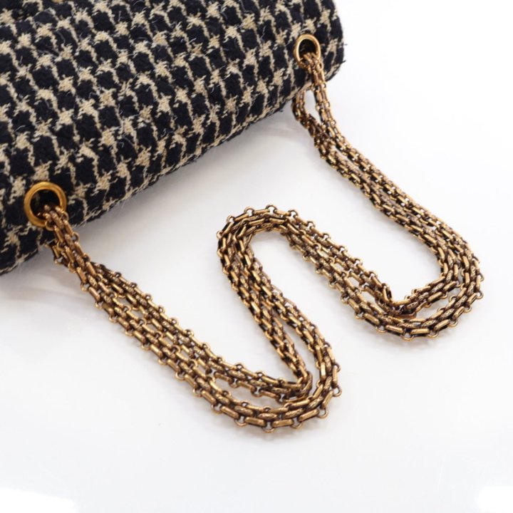 Chanel Black Houndstooth Tweed Reissue 226 - Luxe Du Jour