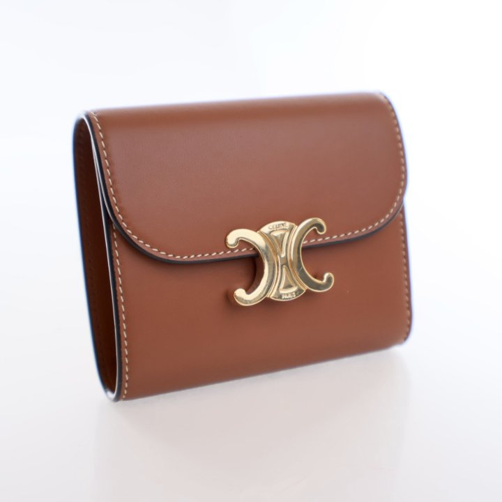 CELINE Triomphe Compact Wallet 新品 Celine Triomphe Compact Wallet with Detachable Card Holder Review