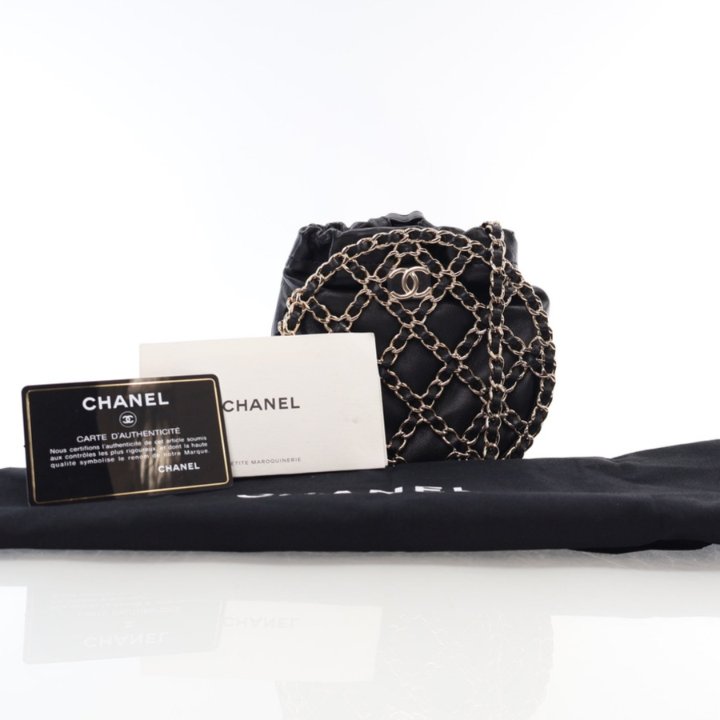 【デザインが魅力的♪】CHANEL ウエスト バッグ CCロゴ ブラック スタイルを選ばない！】CHANEL ウエスト バッグ CCロゴ