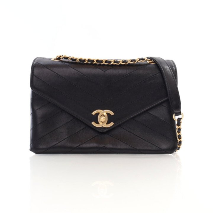 CHANEL ブラックレザー バッグ Chanel Black Calfskin Coco Envelope Flap Bag - Luxe Du Jour