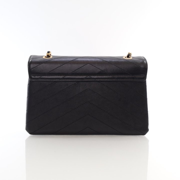 CHANEL フランス製 裏地カシミヤ 本革 手袋　ブラック 黒 Gloves - Silk satin, black — Fashion | CHANEL