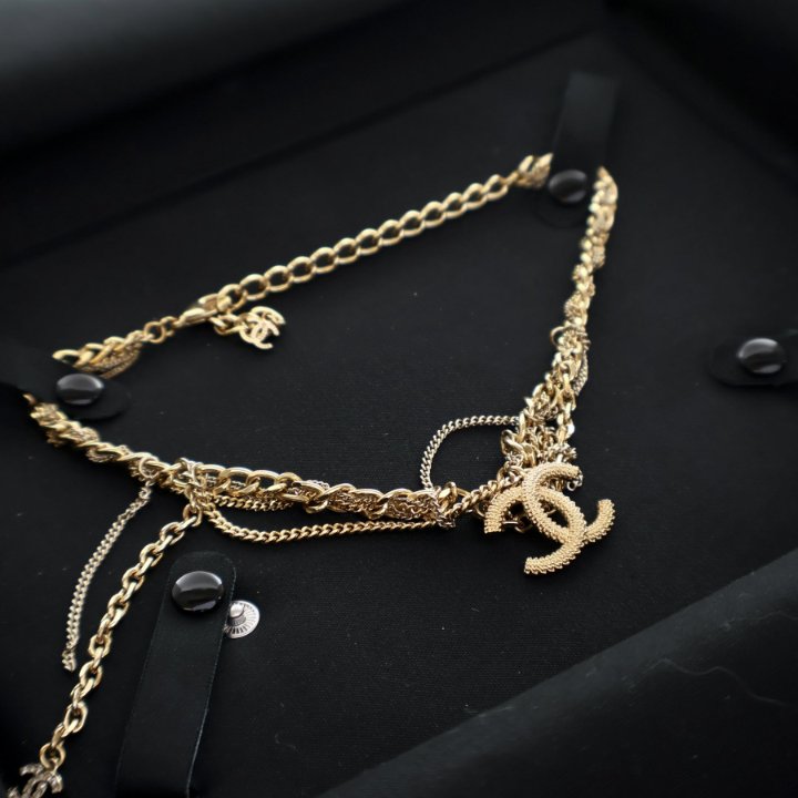 [CHANEL]★Choker Necklace Chanel Gold Tone and Multicolor Crystal CC Choker Necklace