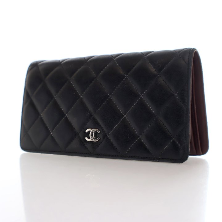 Chanel Black Lambskin Bi-Fold Wallet - Luxe Du Jour