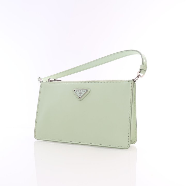 PRADA ティッシュポーチ(グリーン) ライトグリーン Re-Nylon ポーチ | PRADA