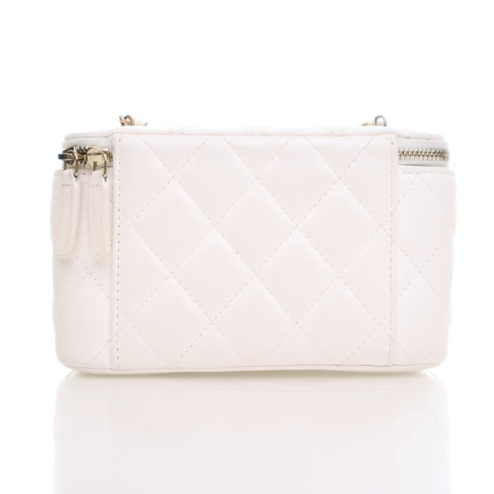Chanel White Lambskin Pearl Crush Vanity Case - Luxe Du Jour