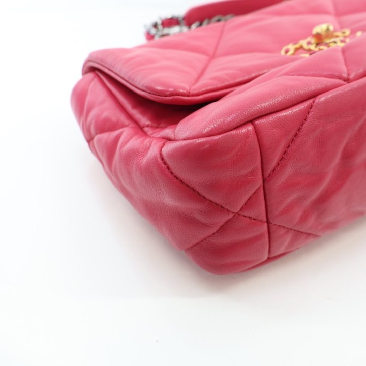 Chanel Medium Pink Lambskin 19 Flap Bag - Luxe Du Jour