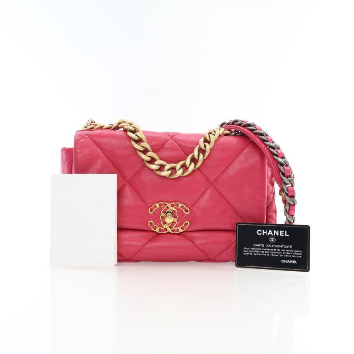 【ヴィンテージ】Rank:S☆Chanel Pink Medium Seasonal No19 Chanel Medium Pink Lambskin 19 Flap Bag - Luxe Du Jour