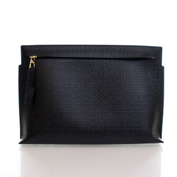 ポーチ LOEWE  Loewe Embossed T-Pouch in Black Loewe Embossed Calfskin Repeat T Pouch - Luxe Du Jour