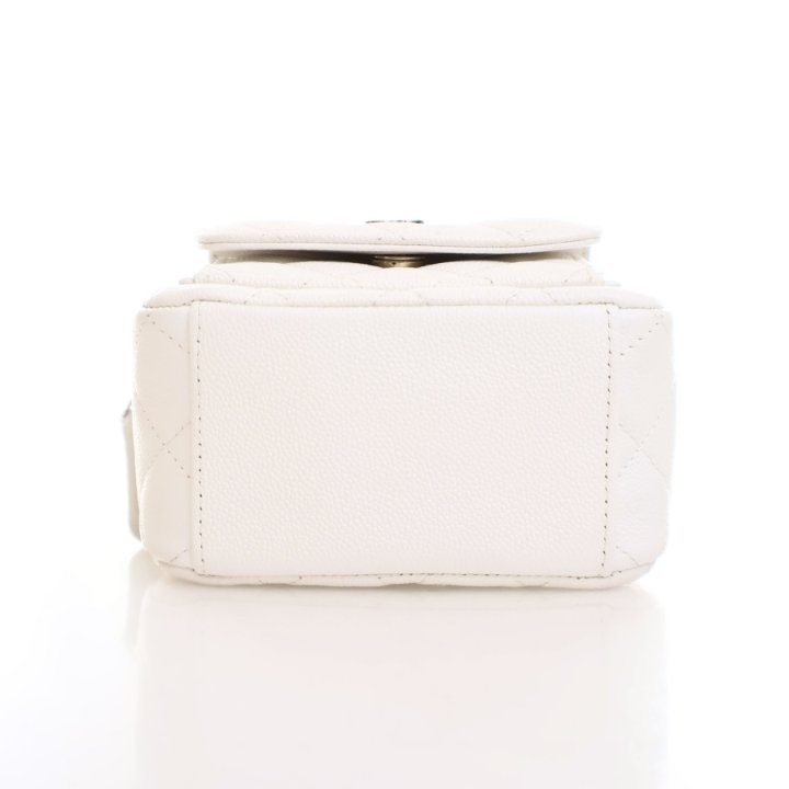 CHANēL ホワイト ミニリュック Chanel Mini Urban Spirit Backpack White Caviar Gold Hardware 23S