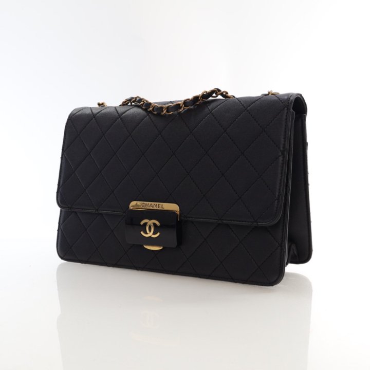 未使用CHANEL シャネル レザー×ラパンファー ショートベスト Chanel Black Leather Loafers with Gold-Tone Round Lock - E
