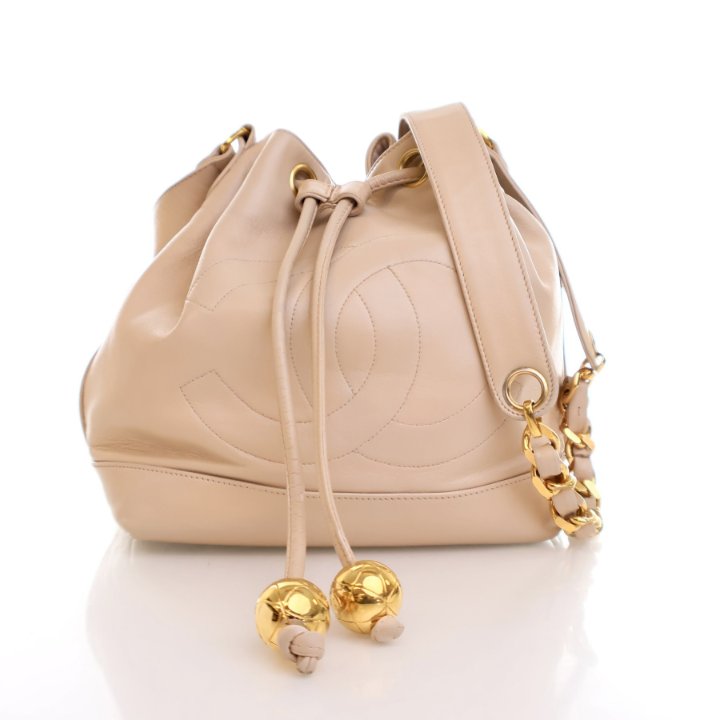Chanel Beige Lambskin Vintage CC Drawstring Bucket Bag