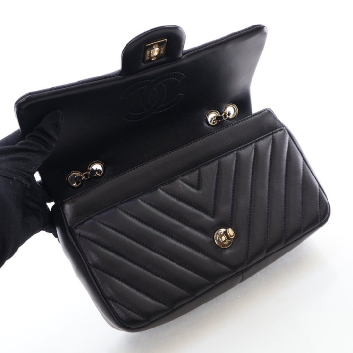 Chanel Medium Black Lambskin Chevron Classic Single Flap Bag