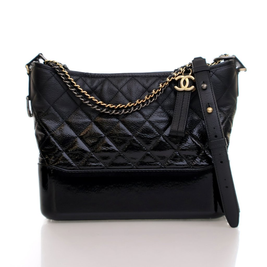 CHANEL Gabrielle De Chanel Medium Hobo Bag Blackヴィンテージ Chanel Black Quilted Calfskin Medium Gabrielle Hobo Bag Gold
