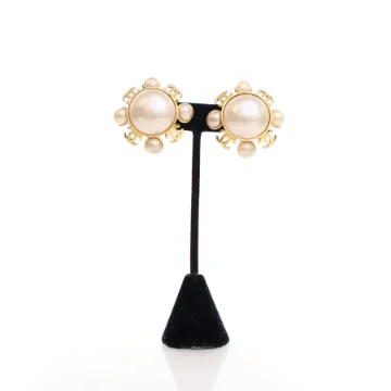 Chanel Vintage Pearl Clip On Earrings