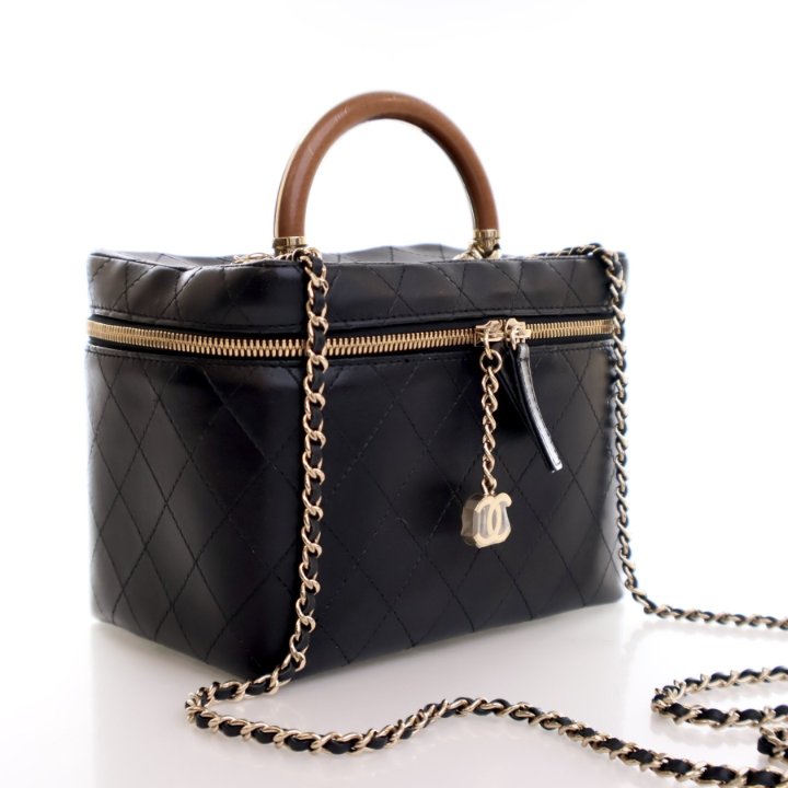 CHANEL ノベルティーケース ノベルティ】 シャネル CHANEL パスポートケース #ブラック - 【BLANC