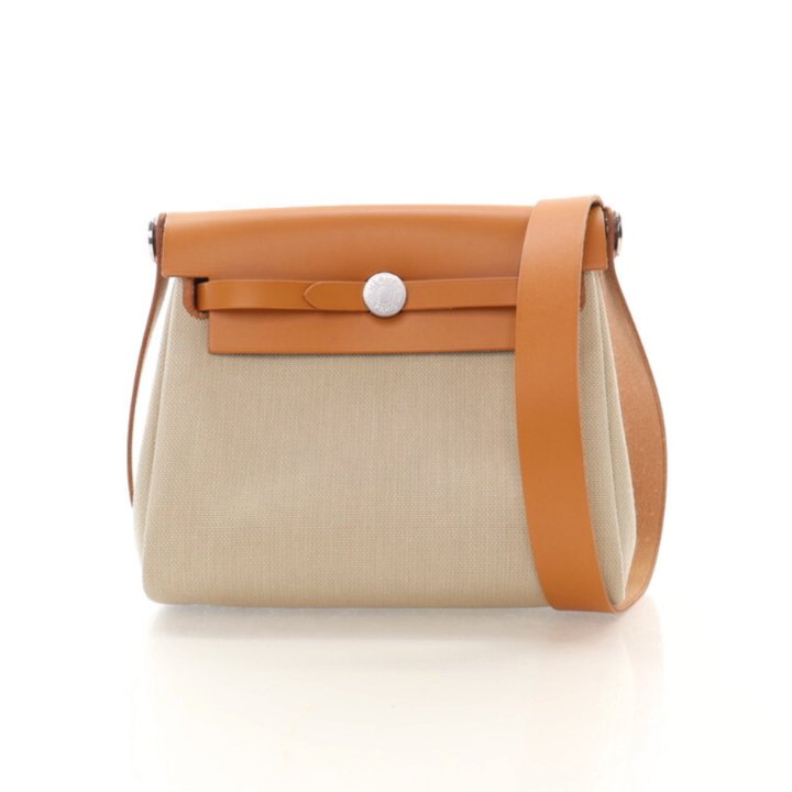 ☆ミニサイズがかわいい☆エルメス Herbag Zip 20 待望の可愛いミニサイズ登場！！ Hermes Herbag Zip 20 (HERMES