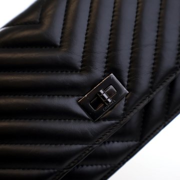 CHANEL 財布 SO BLACK Chanel So Black Quilted Caviar Zip-Around Coin Purse Wallet