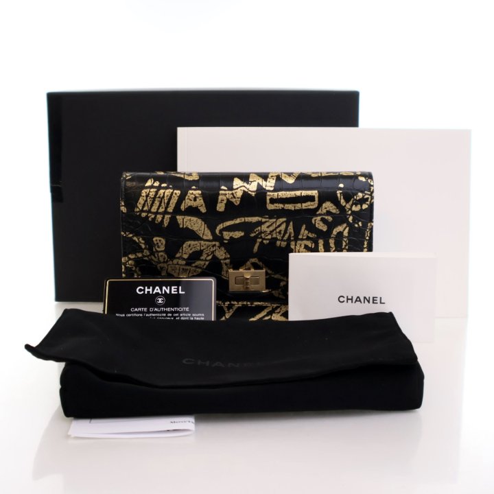 Chanel Black Calfskin Embossed Graffiti Reissue Wallet On Chain