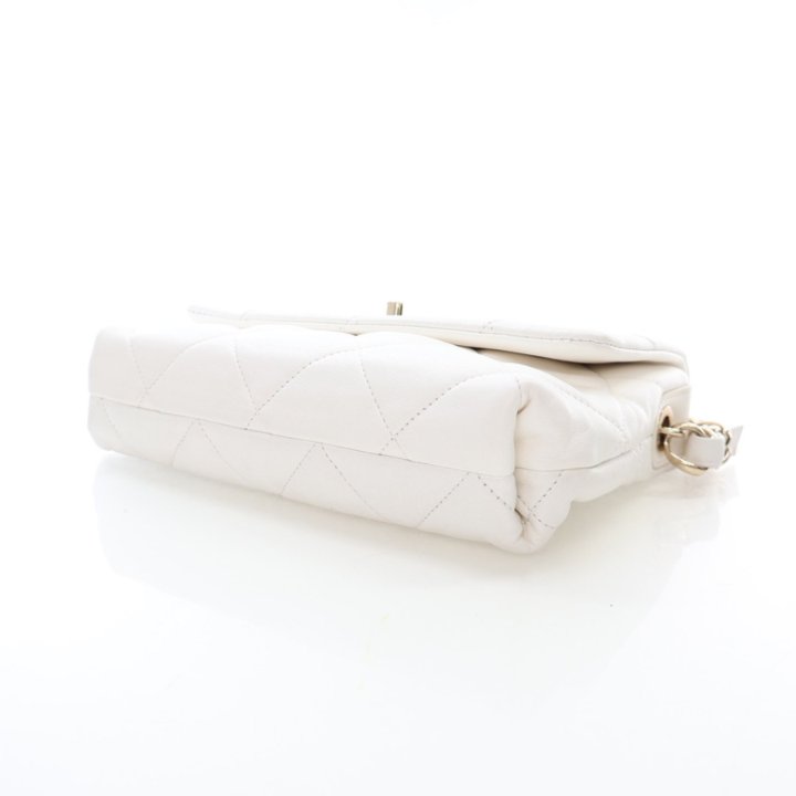 CHANEL ホワイト ミニバッグ Chanel Vintage White Micro Classic Clutch with Chain