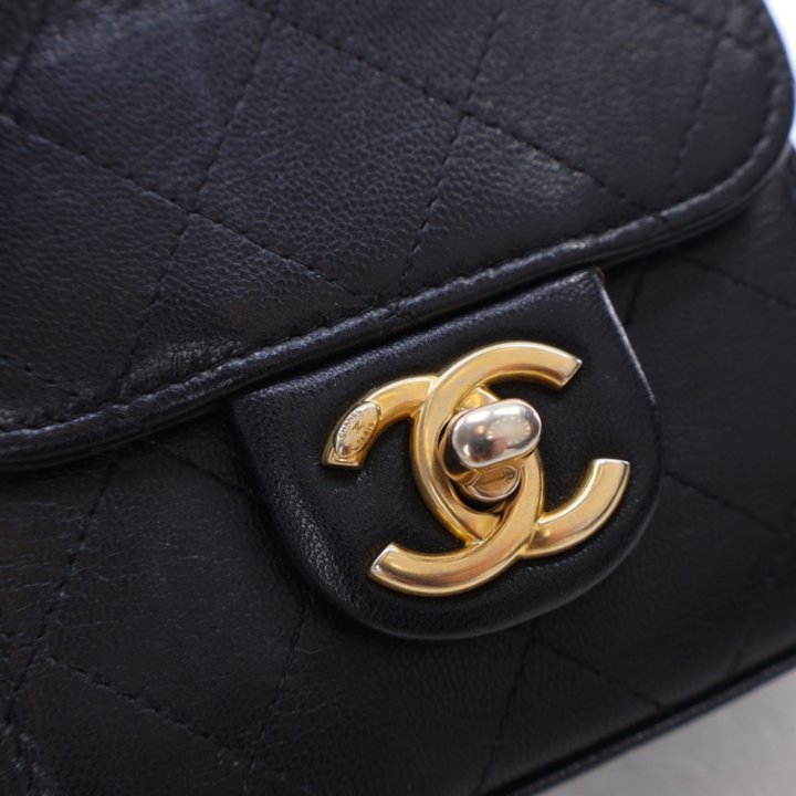 Chanel Goatskin Chic Pearls Clutch With Chain - Luxe Du Jour