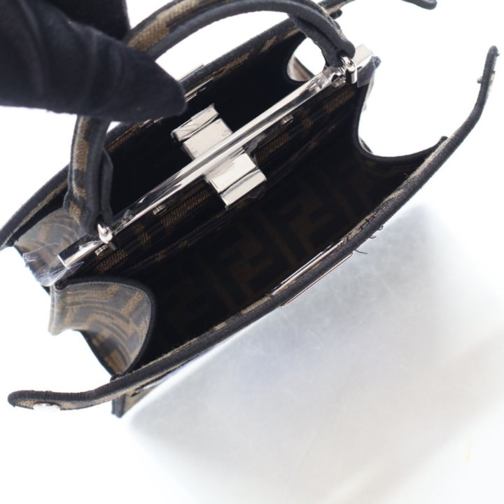 Fendi x FRGMT x Pokemon Petite Dratini 1974 Zucca Peekaboo ISeeYou