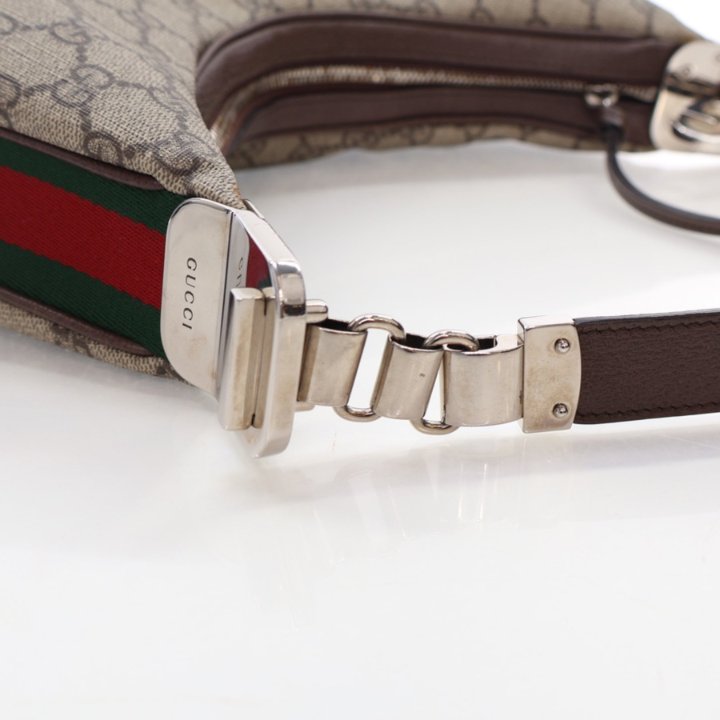 Gucci Medium GG Supreme Attache Shoulder Bag - Luxe Du Jour display picture 2