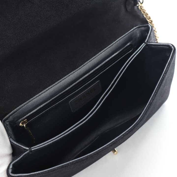 ショルダーバッグ・ポシェット   Women's Micro Chain Chain Flap Bag $_57.JPG?set_id=880000500F