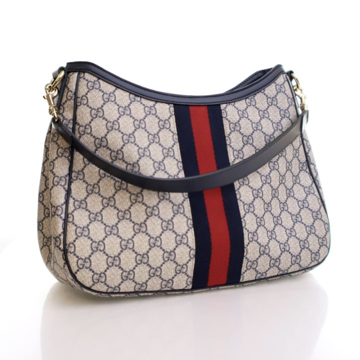 Gucci Medium GG Supreme Sherry Shoulder Bag - Luxe Du Jour