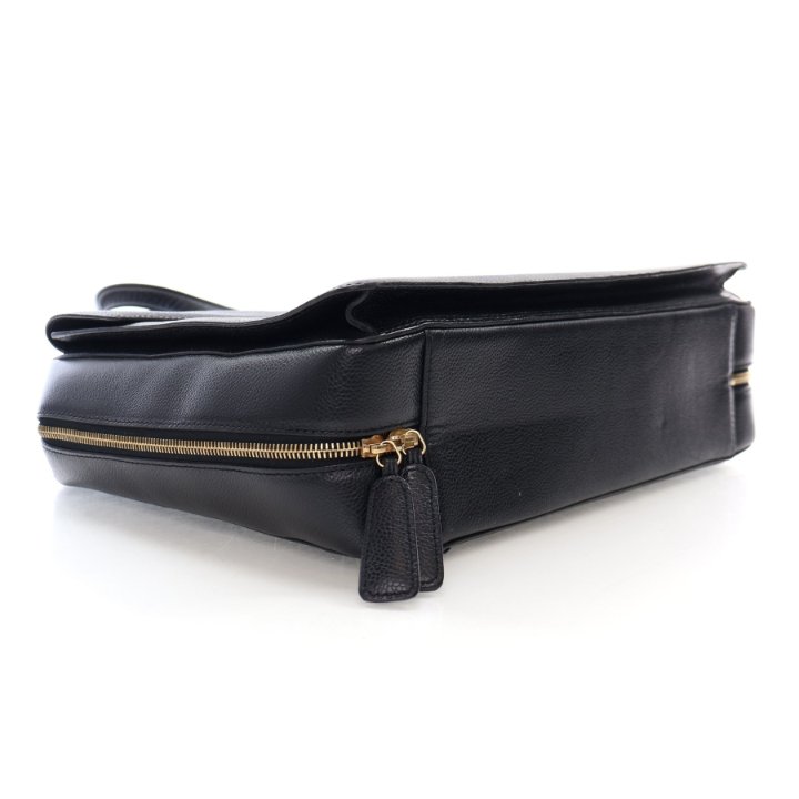 早い物勝ち！ノベルティー　CHANEL ブラック レザー ケース Chanel Vintage Black Caviar Briefcase - Luxe Du Jour