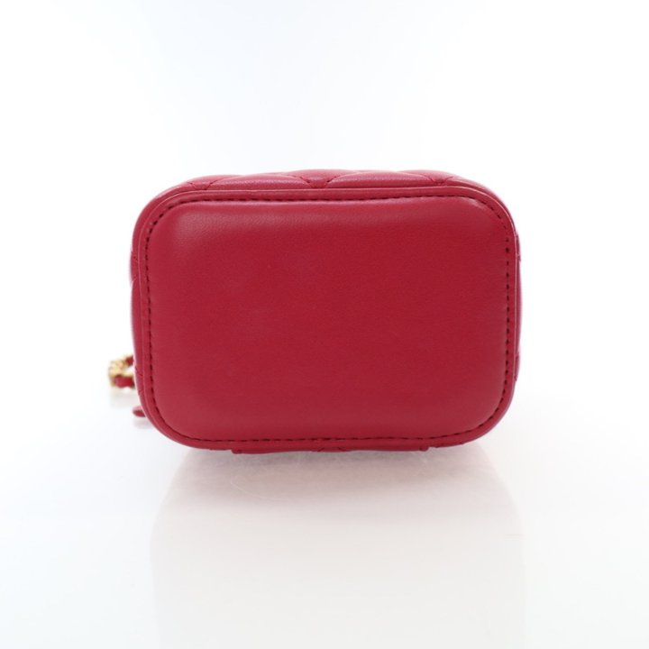 【最終値下げ】☆売れ筋No.1☆ ch!iiibag  Vanity bag Ch Vanity case bag black caviar GHW kept unused 153,800.- Ch