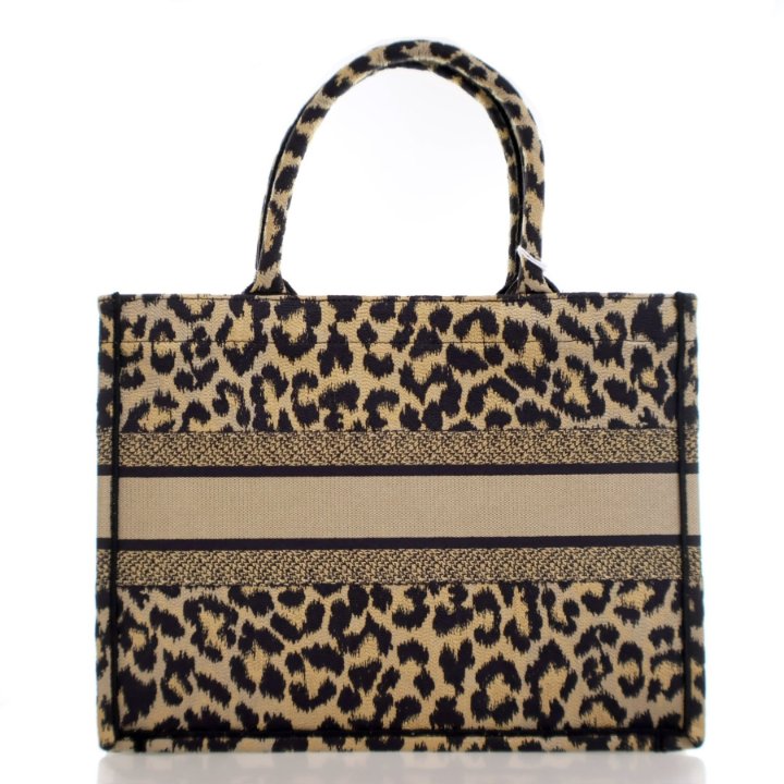 CHRISTIAN DIOR ヒョウ柄 トートバッグ CHRISTIAN DIOR ヒョウ柄トートバッグ DIOR】レオパードプリントの新作