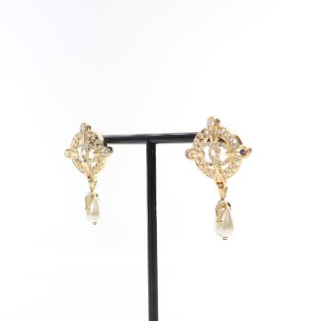 [LLOYD]韓国ブランド☆Diana Pearl Round Cut Earring Diana Pearl - Alymwndw