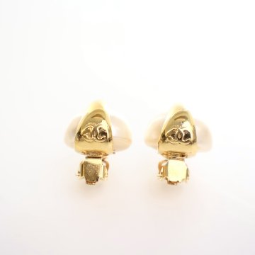 ☆送料・関税込☆VINTAGE HOLLYWOOD★Pearly Bubble Earcuff★ Chanel Vintage Pearl Clip On Earrings - Luxe Du Jour