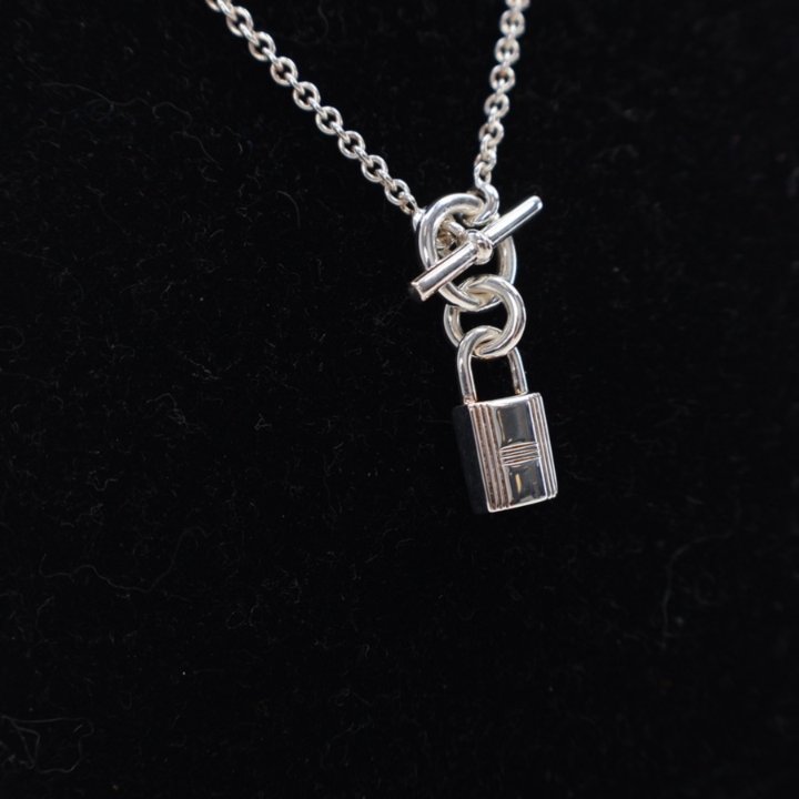 [HERMES]★Amulette Cadenas Pendant HERMES Sterling Silver Amulette Cadenas Kelly Pendant