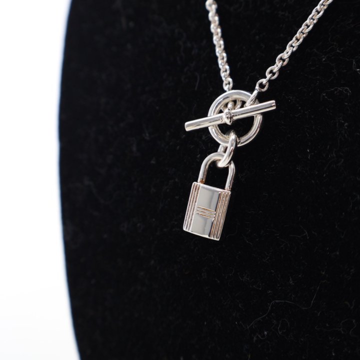 Hermes Cadenas Kelly Lock Pendant Necklace - Luxe Du Jour