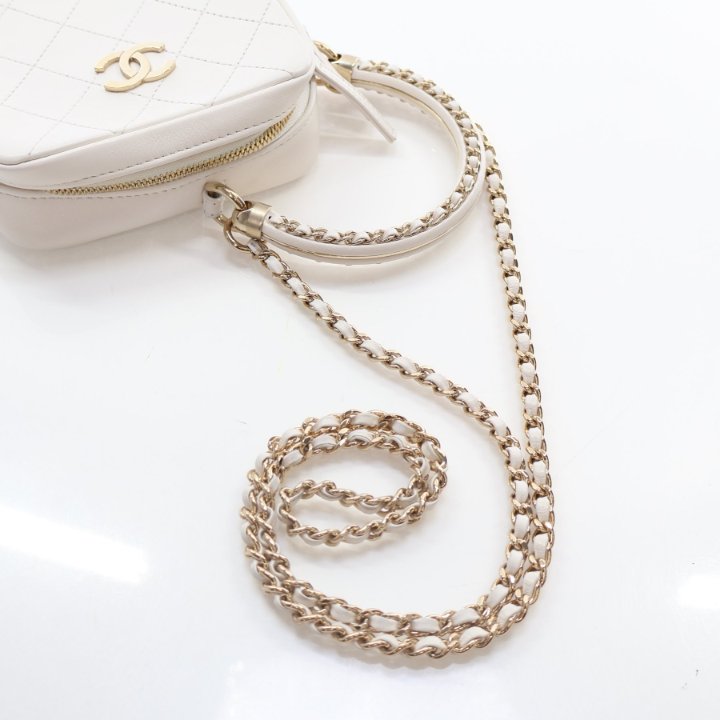 Chanel White Calfskin Top Handle Camera Case - Luxe Du Jour