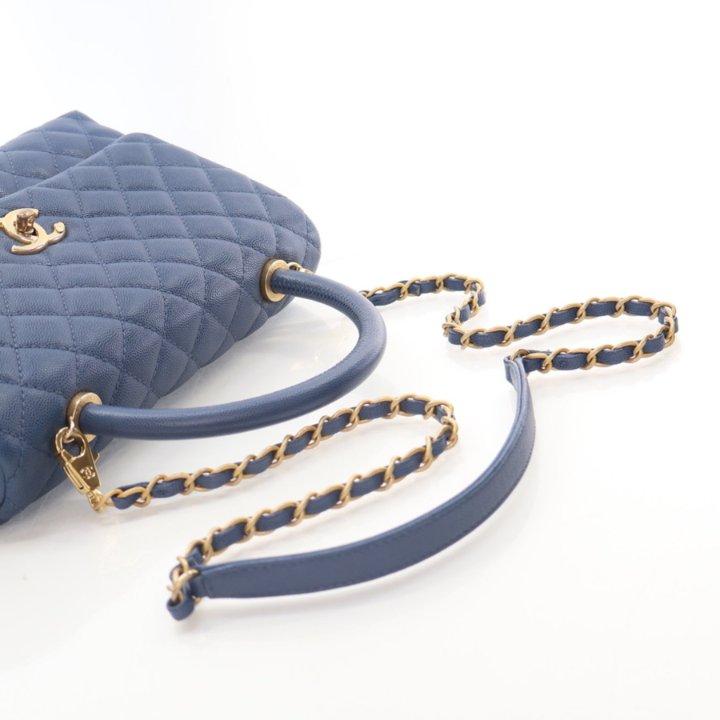 ショルダーバッグ・ポシェット × ヴィンテージ(中古) Chanel Caviar Coco Handle 16 AP4244 Chanel Vintage - Small Caviar Coco Top Handle Bag - Black