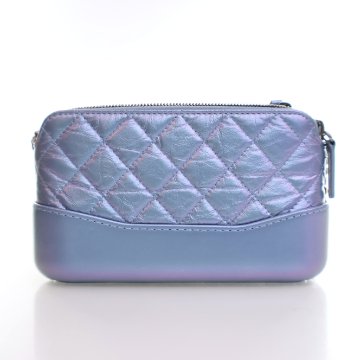 芸術のように軽やかに♪【CHANEL】Clutch with Chain Chanel Blue Aged Calfskin Gabrielle Clutch With Chain - Luxe
