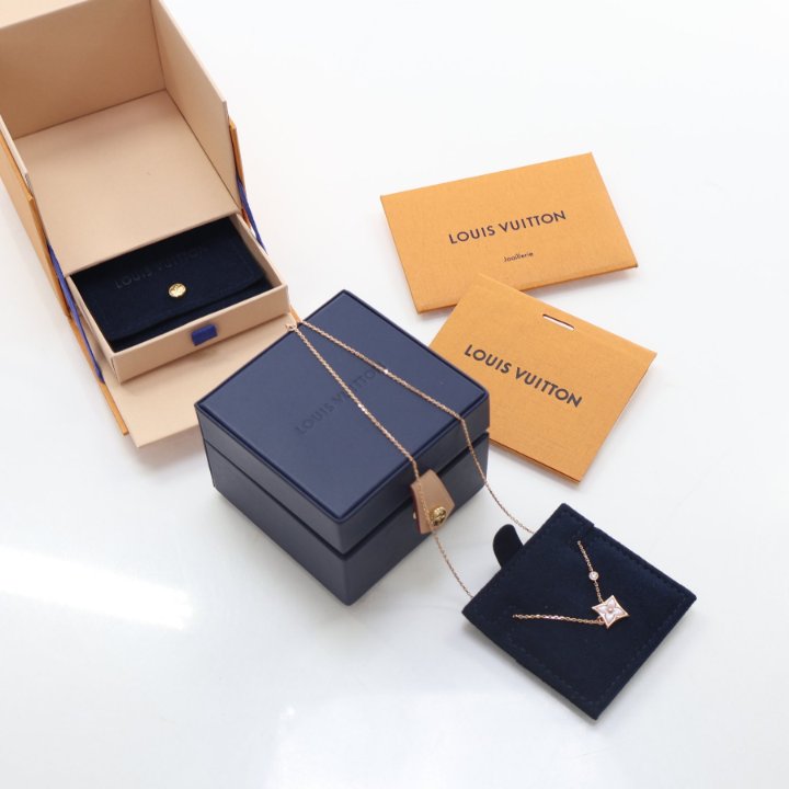 Louis Vuitton Color Blossom BB Star Pendant Necklace - Luxe