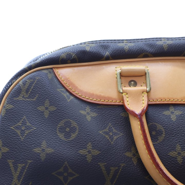 Louis Vuitton Monogram Evasion Travel Bag - Luxe Du Jour