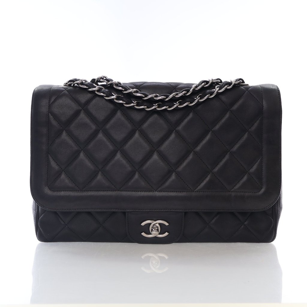Chanel Jumbo Lambskin Quilted Single Flap Bag - Luxe Bag Rental