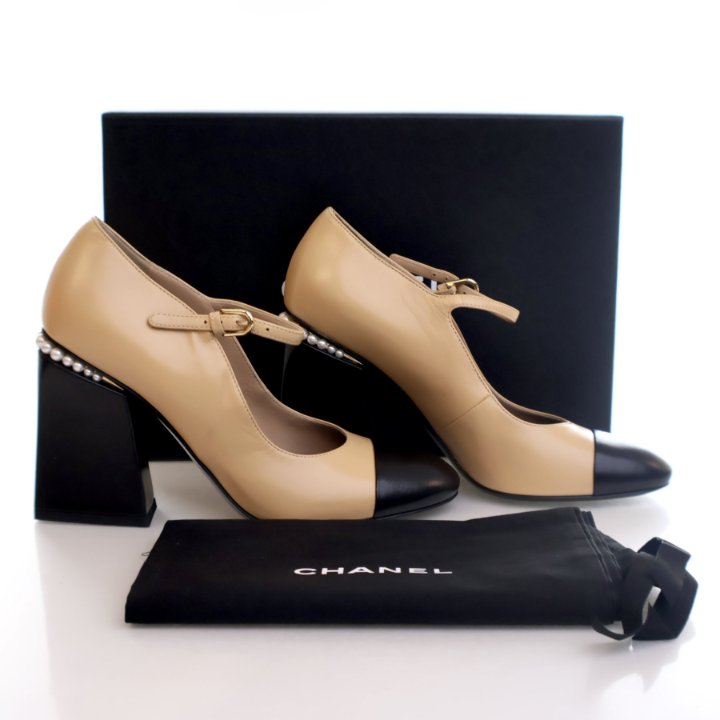 Chanel CC Pearl Mary Jane Pumps Sz 38 - Luxe Du Jour