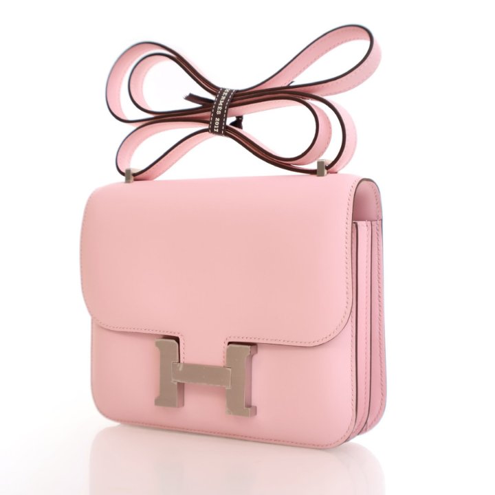 HERMES ライトピンク レザー ケース Hermes Rose Sakura Swift Mini Constance 18 - Luxe Du Jour