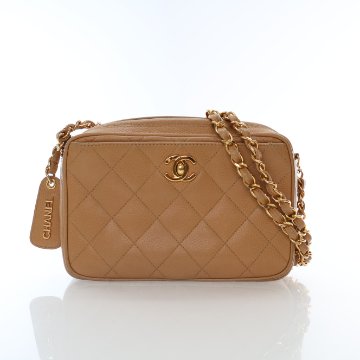 `上品♪エレガント`【CHANEL】チェーン クラッチ バッグ 国内発送【上品でエレガント】CHANEL チェーンクラッチ バッグ